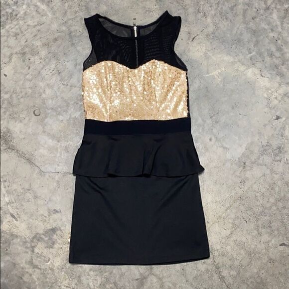 Speechless Sleeveless Gold Sequin Peplum dress M - Picture 8 of 8